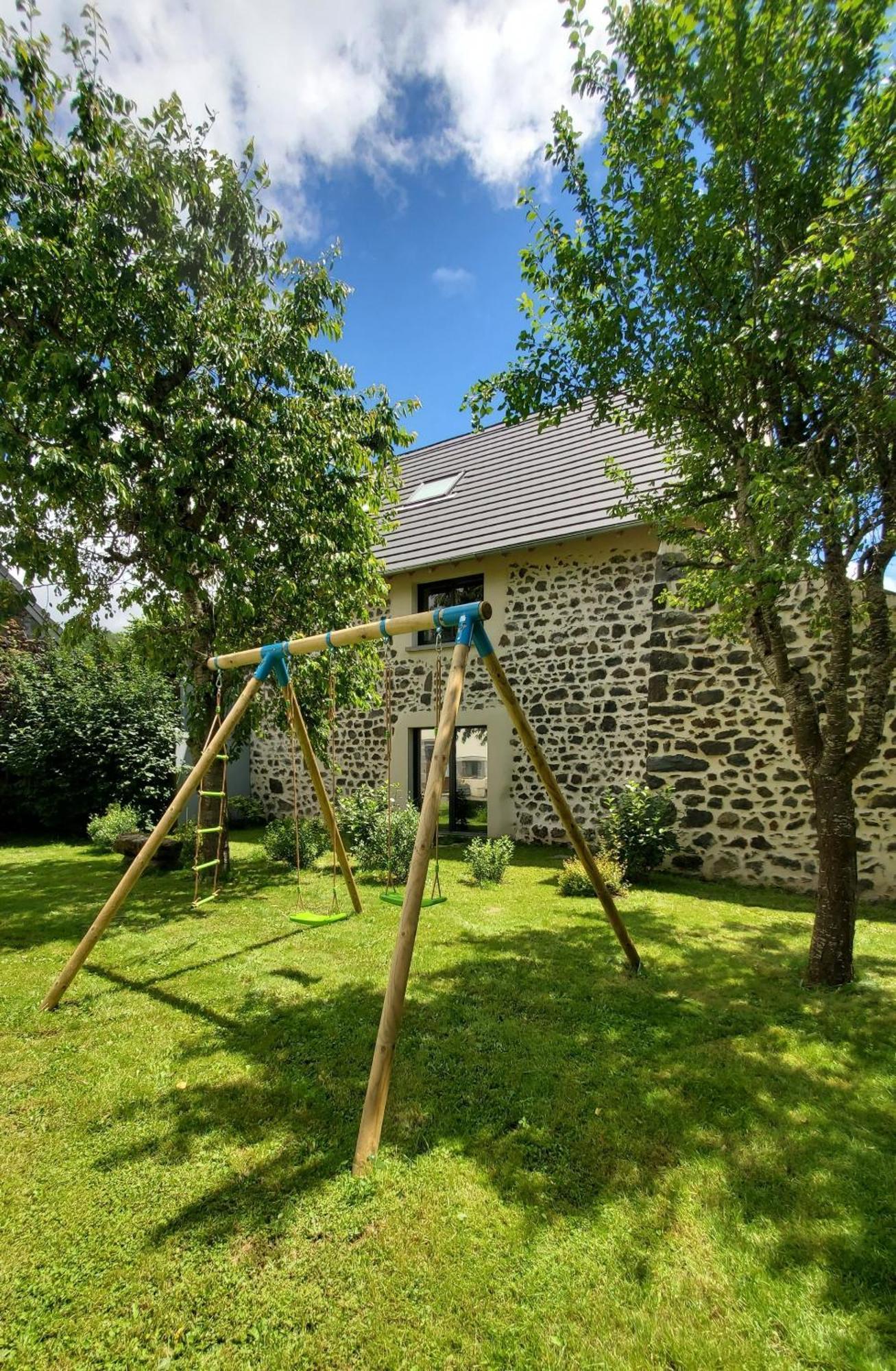 Gite Des Pierres De Barme Olby Exterior foto